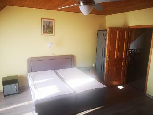 Z�ld S�lyom Apartman