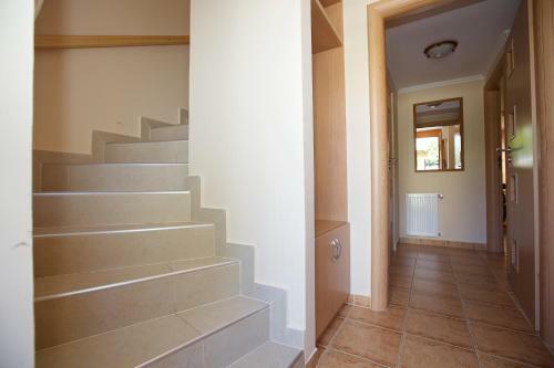 Zoli Apartmanok-br�dy 51-53