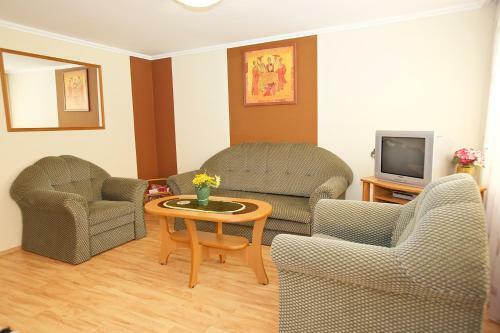 Zoli Apartmanok-br�dy 51-53