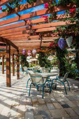 Apartamento Oka Beach Resort
