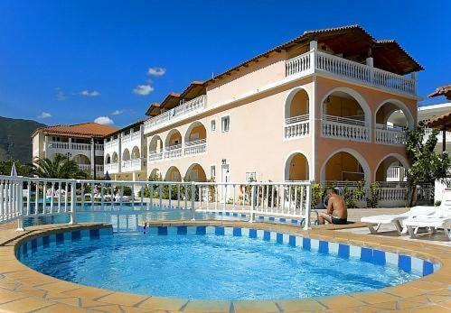 Aparthotel Hotel Plessas Palace