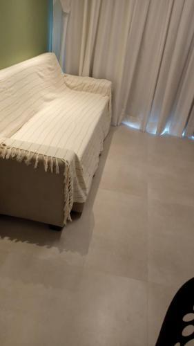 Apartamento Muro Alto Condom�nio Clube