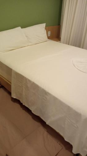 Apartamento Muro Alto Condom�nio Clube