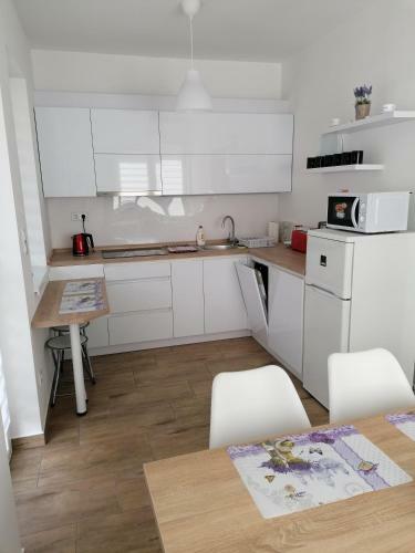 Hajnal Apartmanh�z