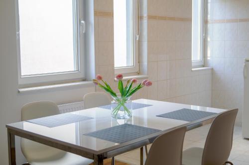 East Side Corner - Apartment 2