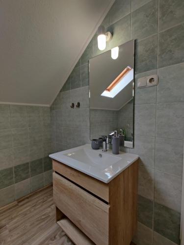 East Side Corner - Apartment 2