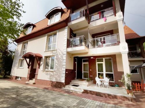 Solar Apartmanok