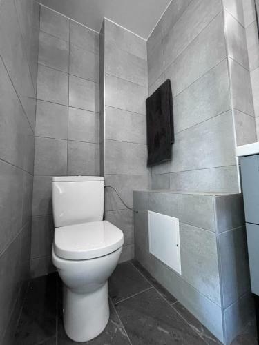 Bright Apartment In Ukmerge