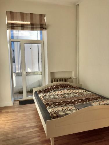 Apartamento Modern 2-room Flat In The City Center