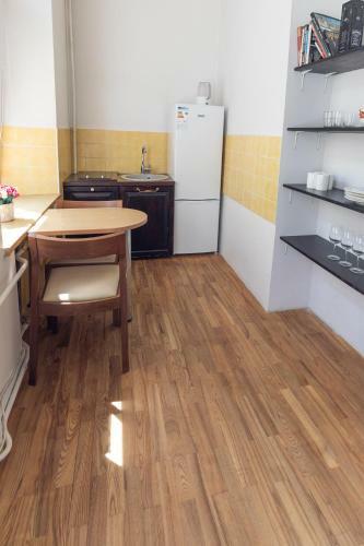 Apartamento Modern 2-room Flat In The City Center