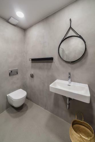 Minimalist. Apartment & Studio