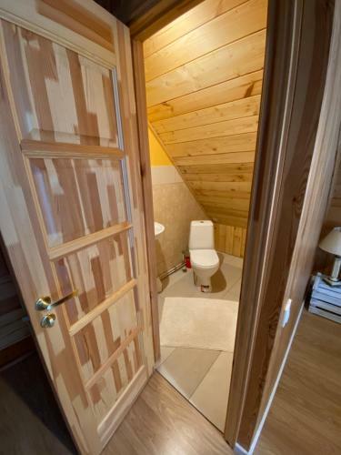 Hostal Akmens Sala Viesu Nams