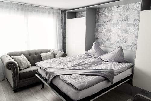 New Bright Stylish Apartment Near Riga
