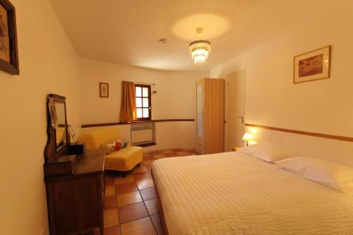 Bed & Breakfast L'ammonite, Chambre & Table D'h�tes