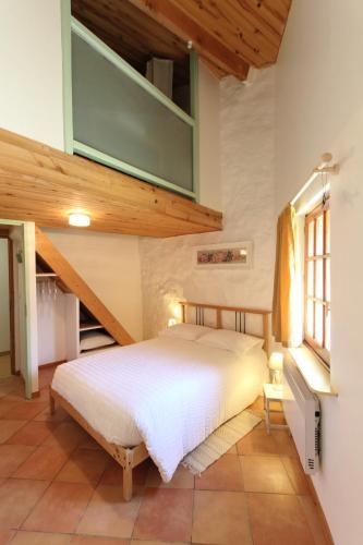 Bed & Breakfast L'ammonite, Chambre & Table D'h�tes