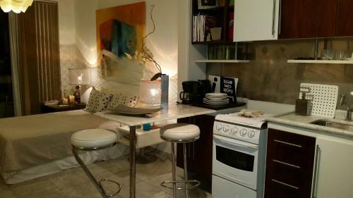 Apartamento Copacabana: Lounge Lindo, Confort�vel E Com Vista Do Mar