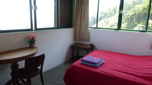 Hostal Casa 48 Guesthouse