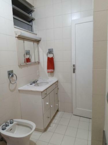Apartamento Copacabana Uma Quadra Da Praia
