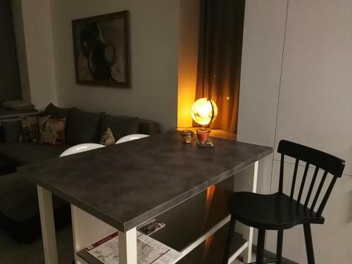 Vilnius Apartment With Stained Glass