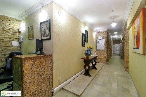 Apartamento Sala E Quarto Simples E Silencioso Para 4 Pessoas Em Copacabana!