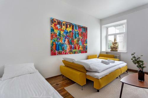 New Quiet Cozy City Center Apartment