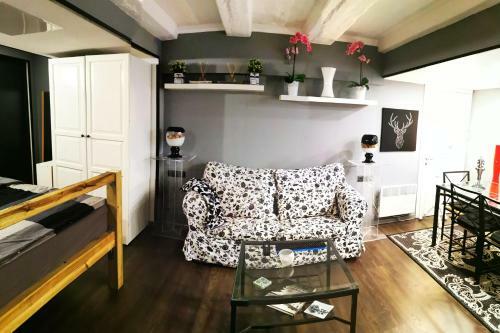Old Town Basement Apartments
