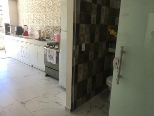 Apartamento Novo Bem Espa�oso E Arejado .