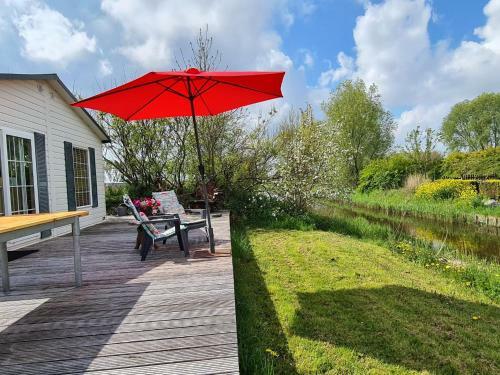 Detached Chalet With Beautiful Terrace, Near Alkmaar
