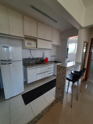 Apartamento Zeus - Moderno Com Wifi, Melhor Localiza��o,m�x 4