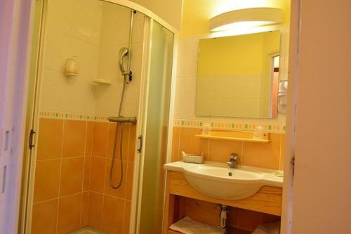 Hotel Logis H�tel Beaus�jour