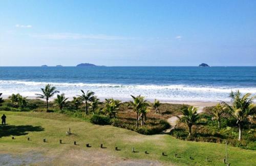 Su�te 04 Com Ar. Entre Praias De S�o Francisco Do Sul