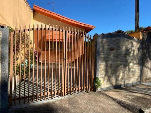 Casa Do Descanso Em S�o Bento Do Sapuca�