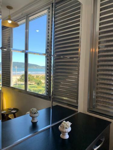 Apartamento Em Santos Vista Mar