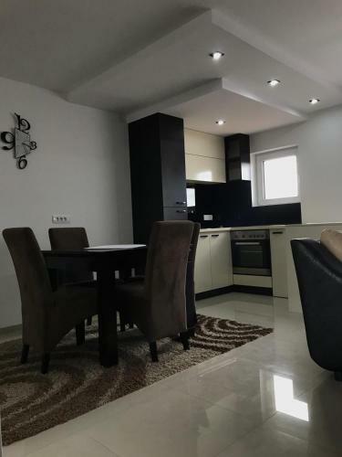 Lux Apartmani Milan-o