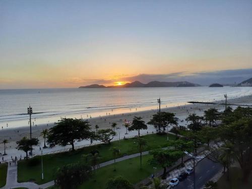 Apartamento Amplo E Charmoso, Frente Ao Mar.