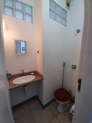 Apartamento Amplo E Charmoso, Frente Ao Mar.