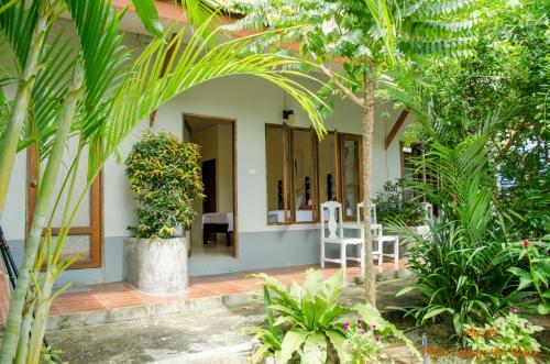 Hostal Phuket Muay Thai House