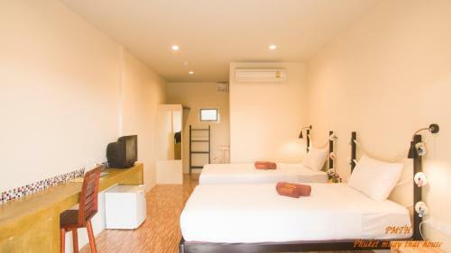 Hostal Phuket Muay Thai House