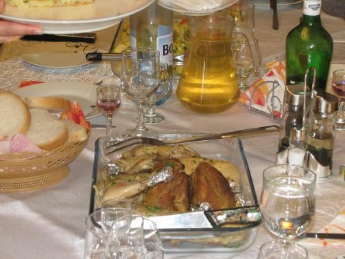 Hostal Pensiunea Crinul Alb