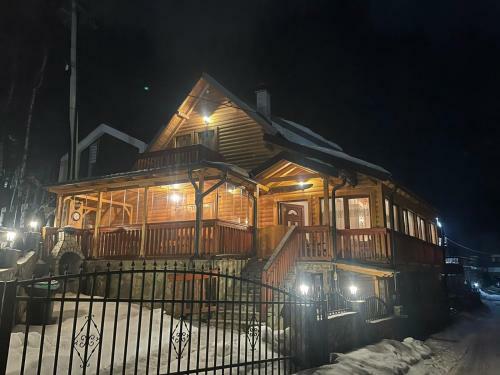 Villa Hoxha Brezovic�