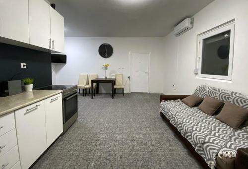 Villa Airport House