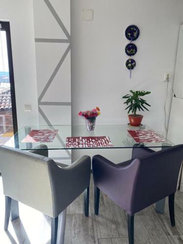 Sunny Central Lux Apartment Free Parking