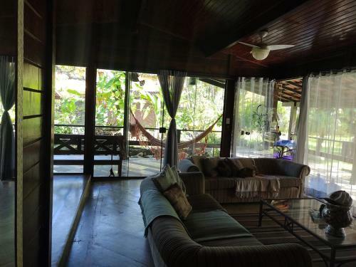Charmosa Casa Com Churrasq Na Praia De Camburi