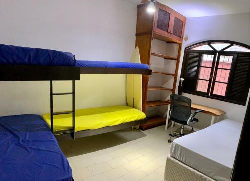 Quartos Em Casa Linda Compartilhada, A 800m Da Praia De Juquehy