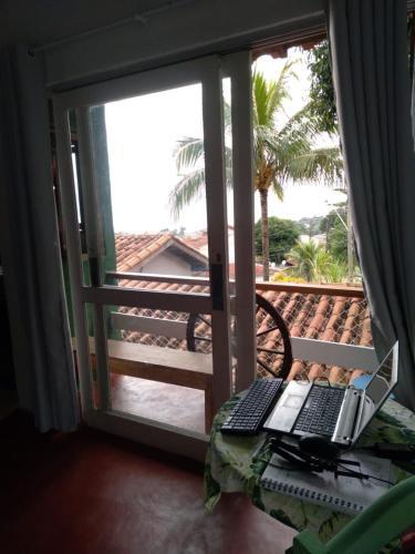 Apartamento Varanda Suspensa Em S�o Sebasti�o.