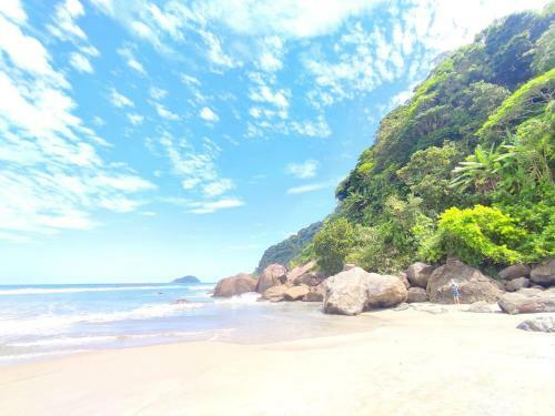 Casa 80mtrs Da Praia De Camburi