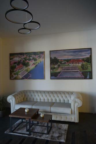 Hotel Preno?i?te Srebrno Jezero