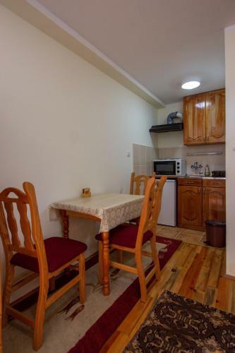 Adamov Konak Apartmani