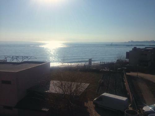 Beach Side Seaview Apartment