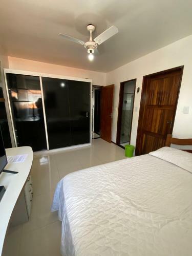 Casa 4/4(amplos), Cond. Fechado Com Piscina-150m2